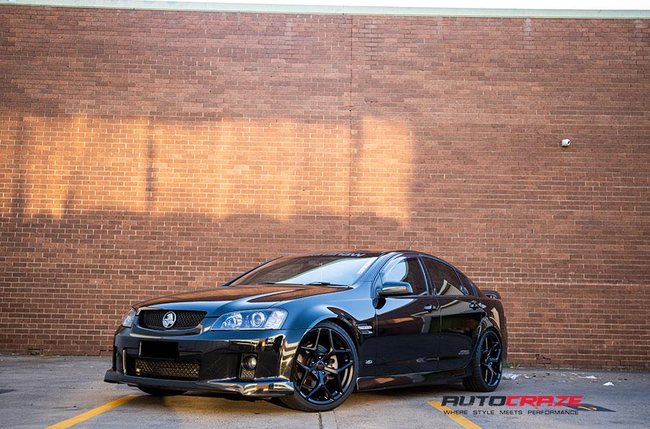 HOLDEN-COMMODORE-DOMINATE-MATTE-BLACK
